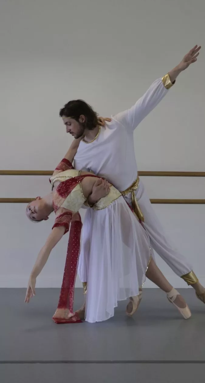 Illustration : La Bayadère : Un voyage au coeur de l'Orient rêvé