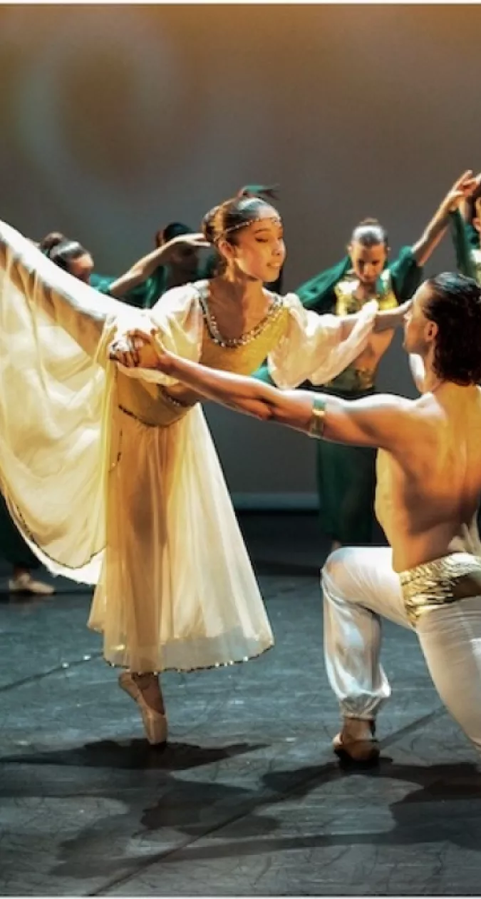 Illustration : Vacances d'Automne : Tous en danse au studio !